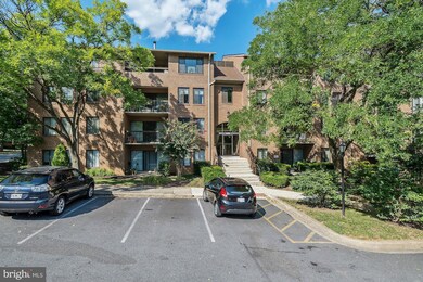 11409 Commonwealth Dr unit 3, Rockville, MD 20852 - photo 2