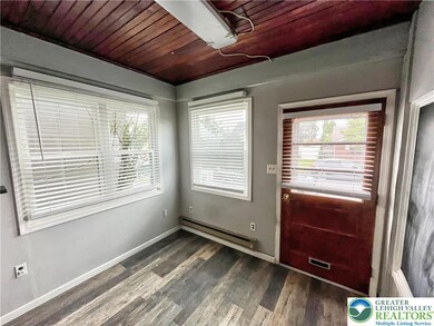 1022 S 10th St, Allentown, PA 18103 - photo 3