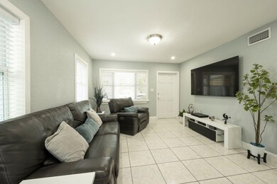 1 LIVING ROOM