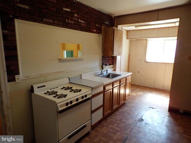 31 Sunshine Rd, Upper Darby, PA 19082 - photo 7