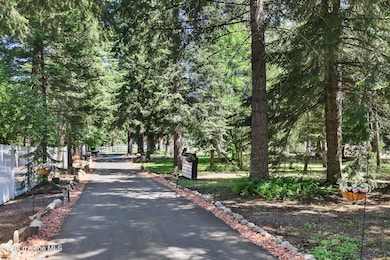 002_Driveway