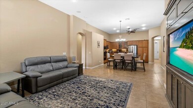 06-Family Room to Kitchen