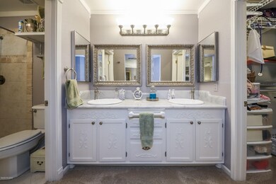 Dual vanities