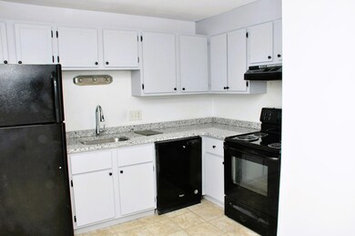 176 Maple Ave unit 4-24, Rutland, MA 01543 - photo 7