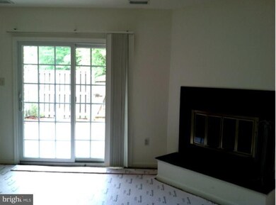 1004 Shreve Ct unit 113, Crofton, MD 21114 - photo 5