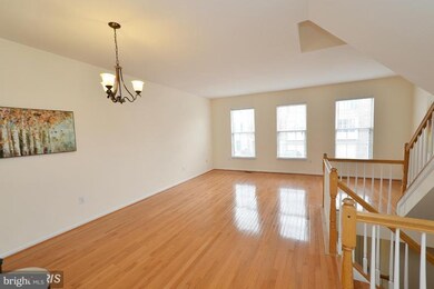 13192 Dashco Way, Herndon, VA 20171 - photo 3