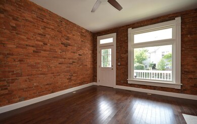 290- Living Room (3)