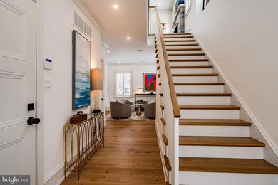 427 Maplewood Ave, Wayne, PA 19087 - photo 2