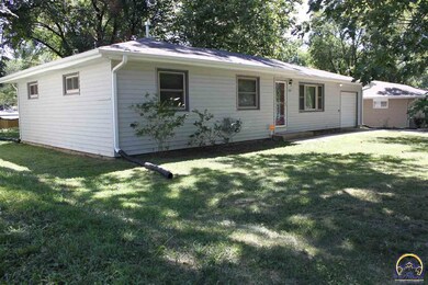 1307 SW 32nd St, Topeka, KS 66611 - photo 5
