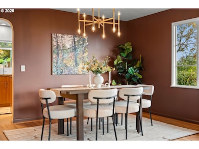 201 SW Bancroft Ct, Portland, OR 97239 - photo 7