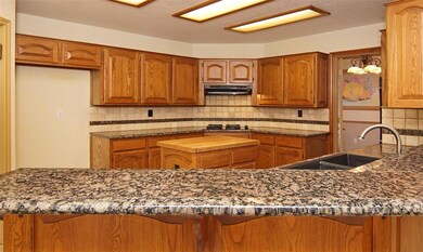 801 Scarlett Rd, Weatherford, TX 76087 - photo 6