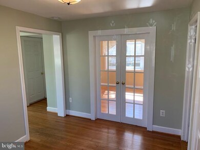 7512 Arden Rd, Cabin John, MD 20818 - photo 5