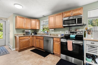 139 Old Town Rd unit B, Weare, NH 03281 - photo 3