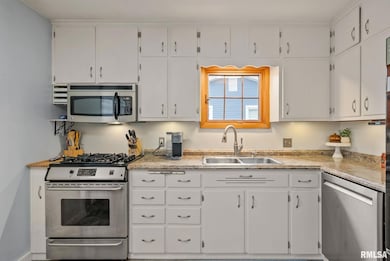 1804 E 31st St, Davenport, IA 52807 - photo 7