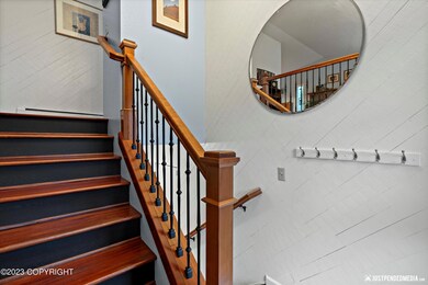 PHOTO Front Entry