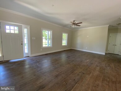 19767 Point Lookout Rd, Lexington Park, MD 20653 - photo 2