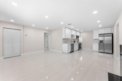 2329 West Dr, West Palm Beach, FL 33409 - photo 6