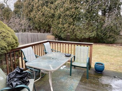 34 Manning Dr, Riverside, RI 02915 - photo 2