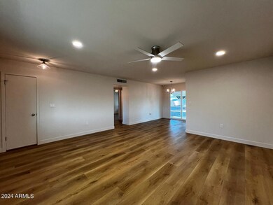 10103 W Deanita Ln, Sun City, AZ 85351 - photo 6