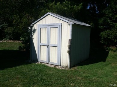 1546 Crestwood Rd, Bethlehem, PA 18018 - photo 5