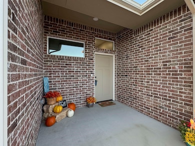 744 N Thornton Ct, Wichita, KS 67235 - photo 5