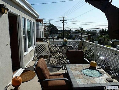 FRONT UNIT BALCONY LFT