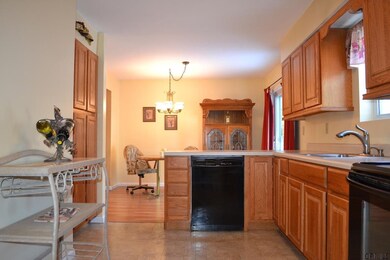 170 New Turnpike Rd, Troy, NY 12182 - photo 3