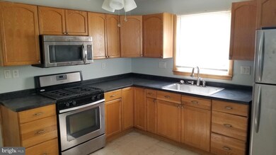 604 Otter Branch Dr, Magnolia, NJ 08049 - photo 4