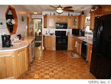 211 W Genesee St, Chittenango, NY 13037 - photo 7