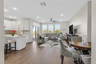 2555 Hampton Rd unit 10301, Henderson, NV 89052 - photo 3