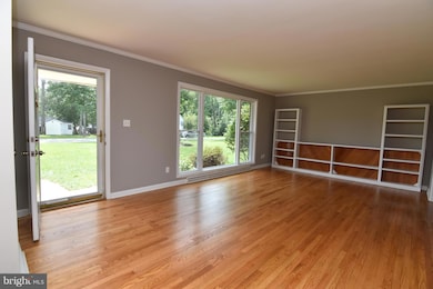 22907 Chestnut Rd, Lexington Park, MD 20653 - photo 2