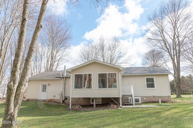 44 Rose Ln, Honesdale, PA 18431 - photo 5