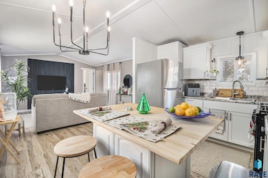 1020 N Bunker Place, Sioux Falls, SD 57103 - photo 4