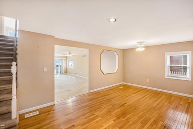 35610 Jeffers Ct, Harrison Township, MI 48045 - photo 4