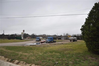 5215 S Macarthur Dr, Alexandria, LA 71302 - photo 5