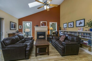 2326 NW Torsway St, Bend, OR 97701 - photo 6