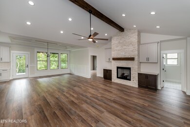 140 Tsuhdatsi Cir, Loudon, TN 37774 - photo 4