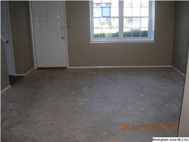 1907 Springlake Ct, Birmingham, AL 35215 - photo 2