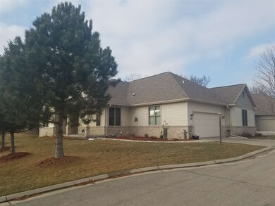 61 Berdella Ct unit 61, Cross Plains, WI 53528 - photo 2