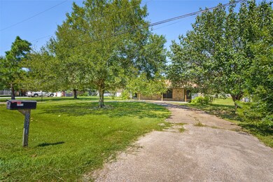 2971 County Road 411, Alvin, TX 77511 - photo 2