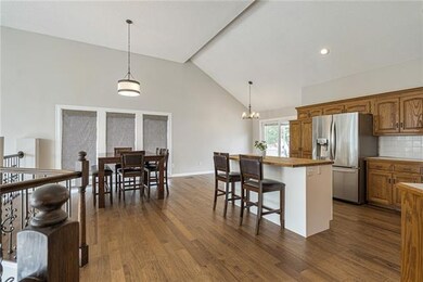 332 SW Seagull St, Lees Summit, MO 64082 - photo 3