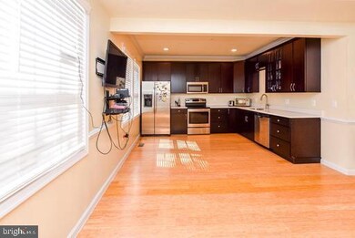 5117 F St SE, Washington, DC 20019 - photo 6