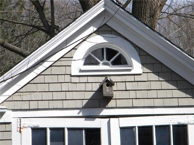 Detached Garage