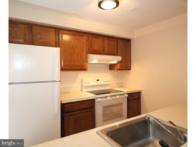 7314 Tamarron Dr, Plainsboro, NJ 08536 - photo 4