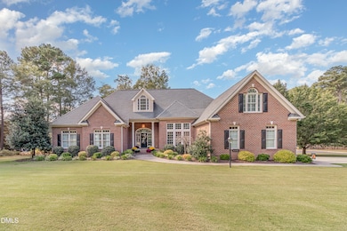 512 W Franklin St, Zebulon, NC 27597 - photo 2