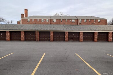 211-07 73rd Ave unit 349, Oakland Gardens, NY 11364 - photo 4