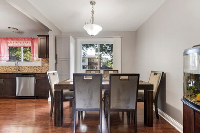 217 Oriole Rd, Matteson, IL 60443 - photo 4