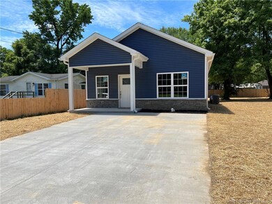 217 Myrtle St, Jeffersonville, IN 47130 - photo 2