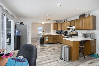 984-7thSt_11