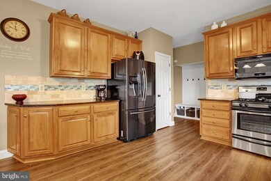 2410 Goddard Ave, Reading, PA 19608 - photo 4